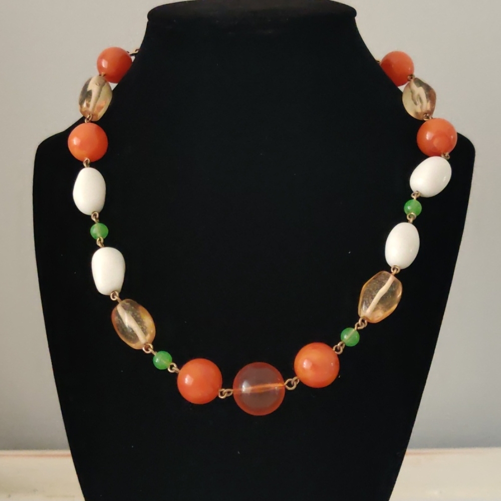 Tommy Hilfiger Beaded  Necklace Set NWOT 🌴 🌴 🌴 - Picture 3 of 8